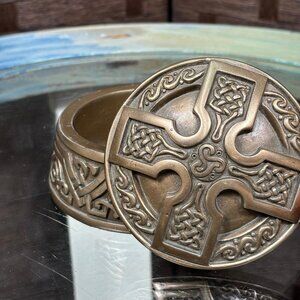 Round Celtic Cross Box with Bronze Finish